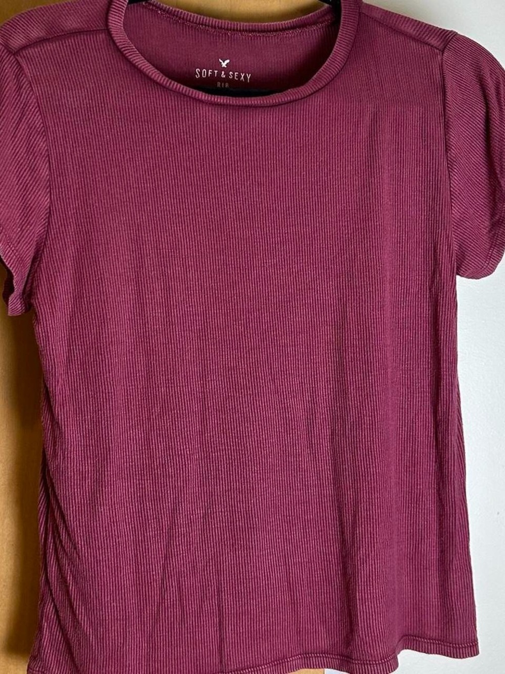 American Eagle Outfitters Ribbed Short-Sleeve Tee - Berry